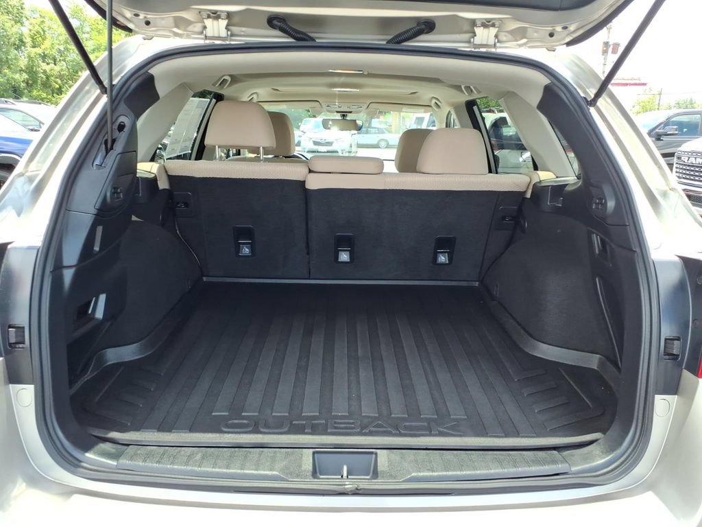 Used 2019 Subaru Outback 2.5i Premium AWD/4WD image 18