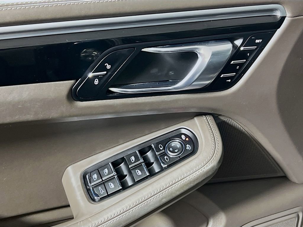 Used 2017 Porsche Macan S image 15