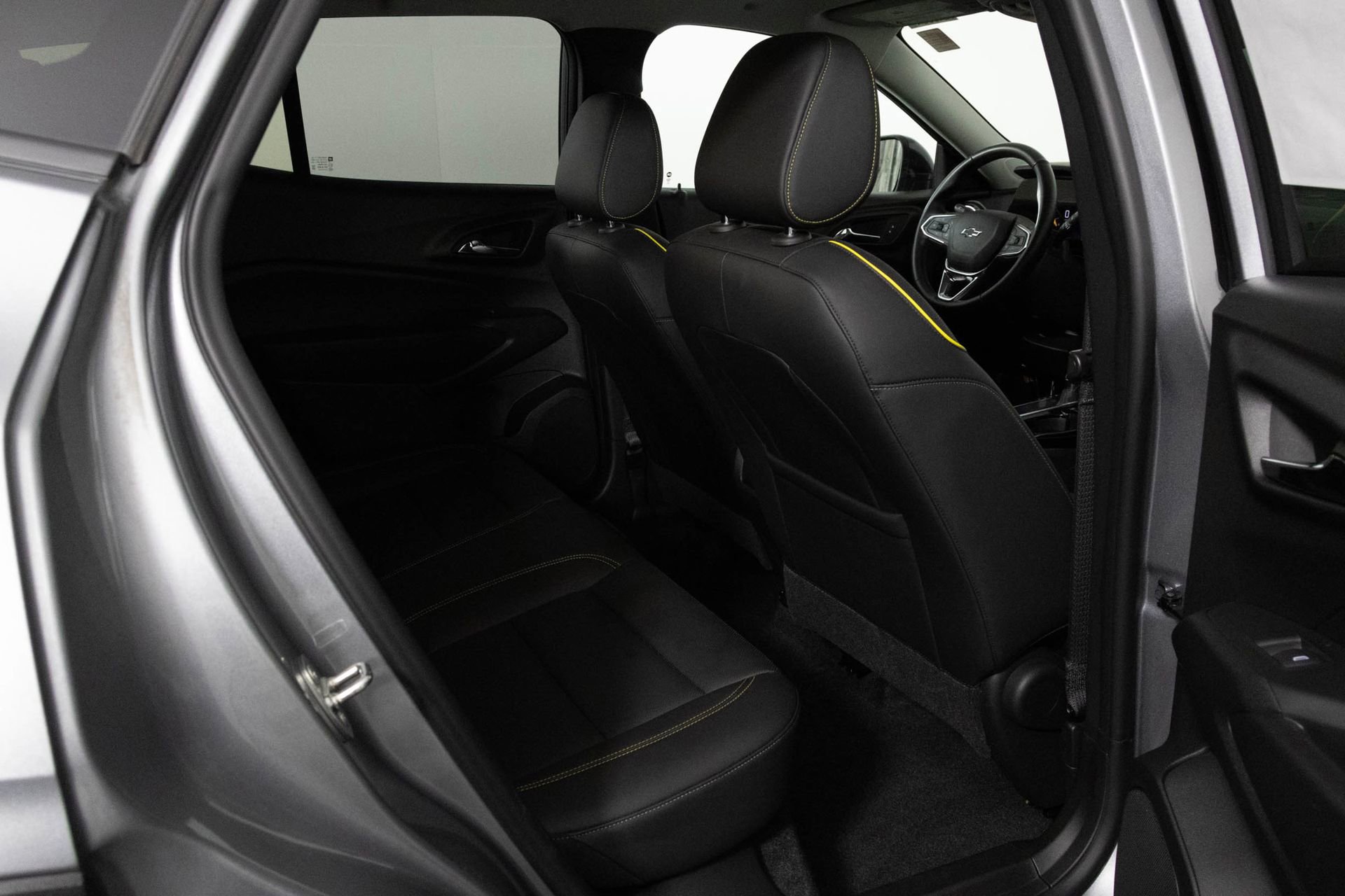 Used 2024 Chevrolet Trax ACTIV w/ Sunroof Package image 38