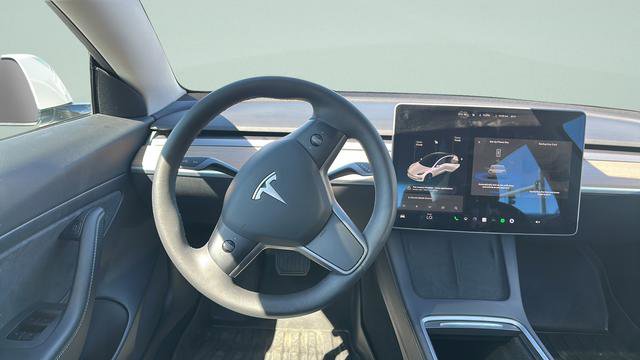 Used 2021 Tesla Model 3 Standard Range Plus RWD image 12