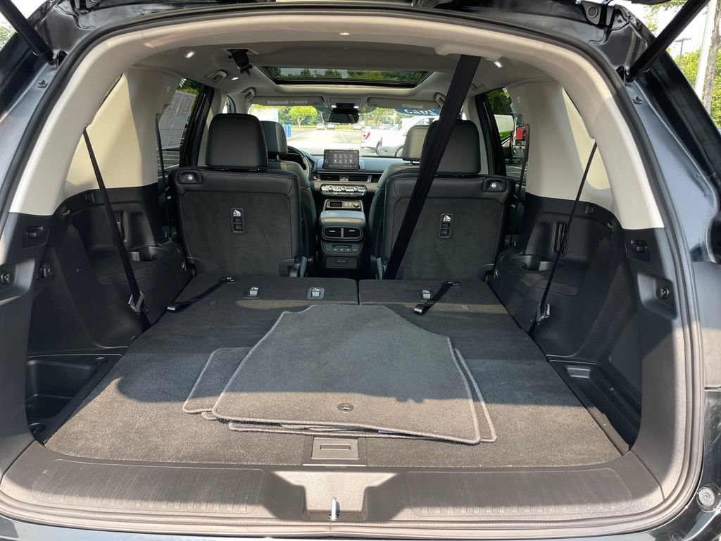 Certified 2025 Honda Pilot Touring image 42