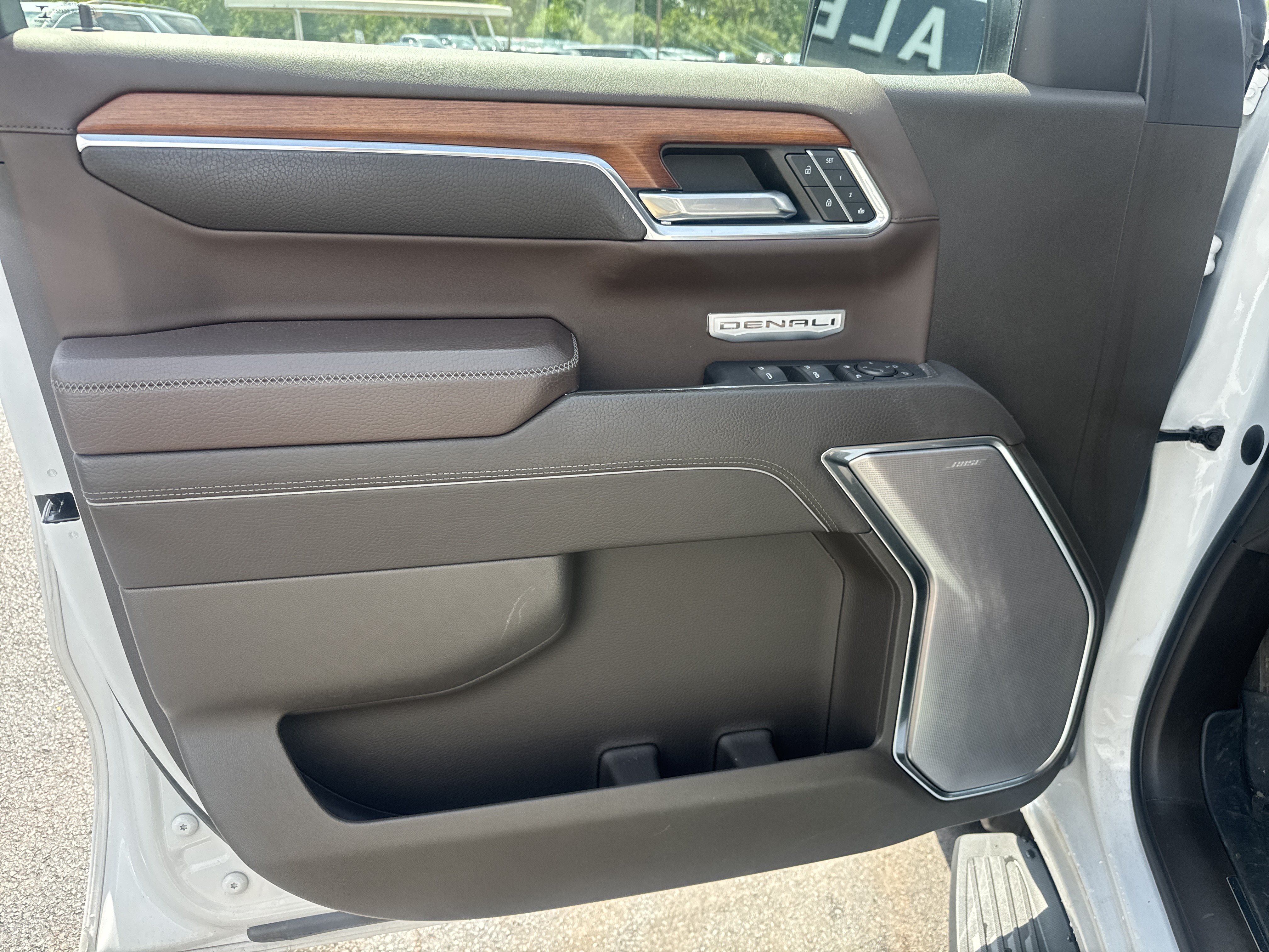 Used 2022 GMC Sierra 1500 Denali AWD/4WD image 15