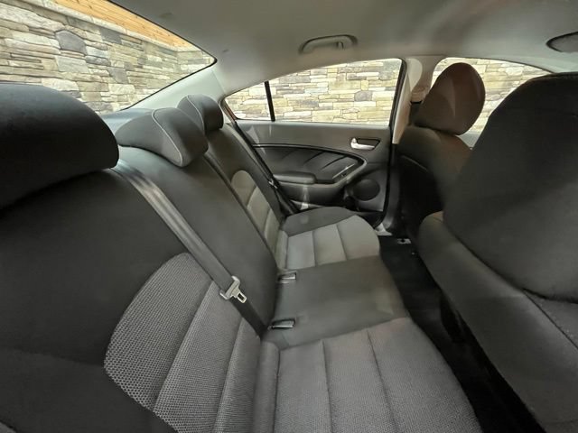 Used 2017 Kia Forte LX FWD image 30