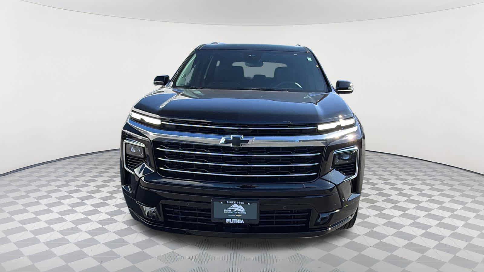 Used 2025 Chevrolet Traverse High Country w/ LPO, Floor Liner Package AWD/4WD image 2