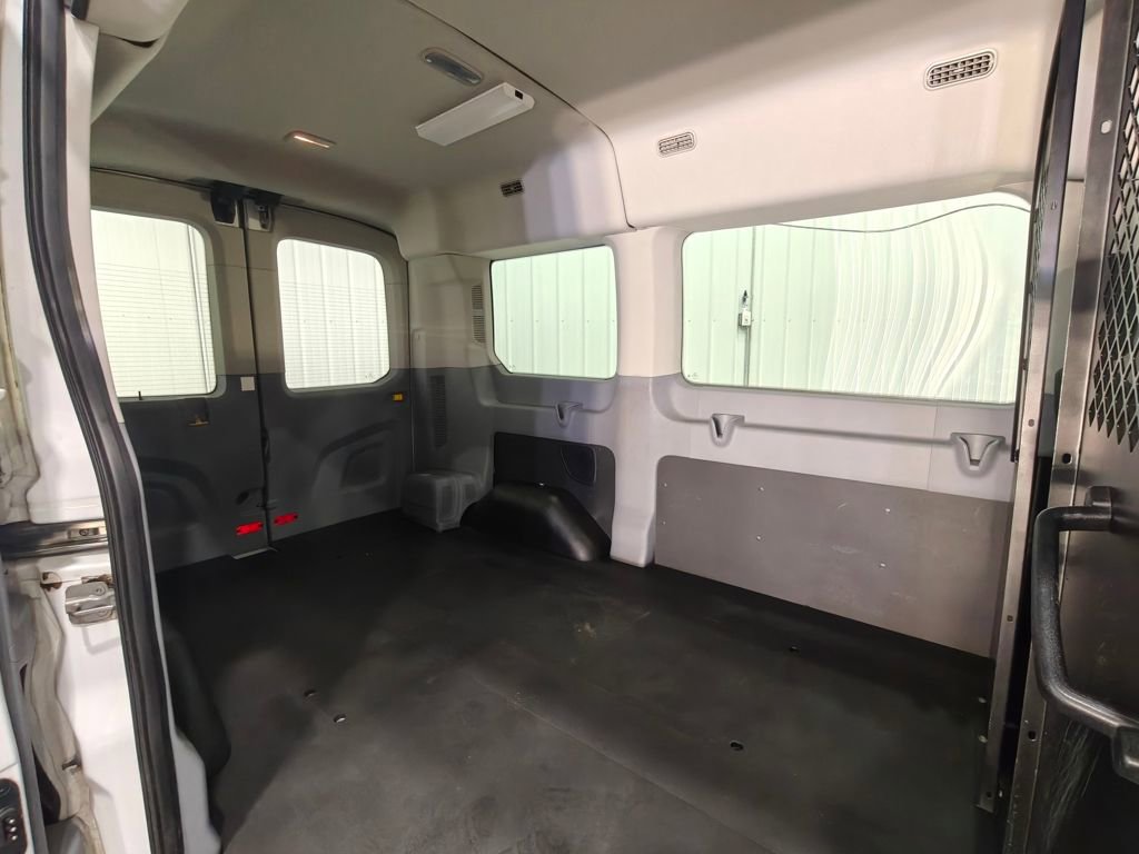 Used 2015 Ford Transit 150 XLT image 28