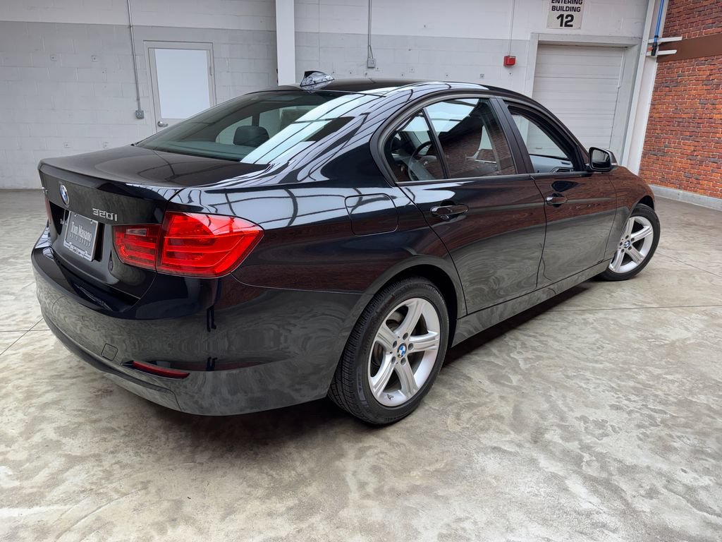 Used 2015 BMW 320i xDrive Sedan AWD/4WD image 6