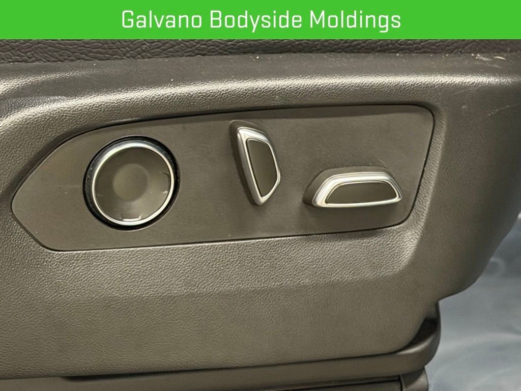 Certified 2023 GMC Yukon Denali image 28