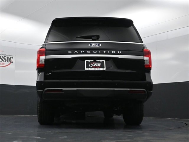 Used 2023 Ford Expedition XLT image 32