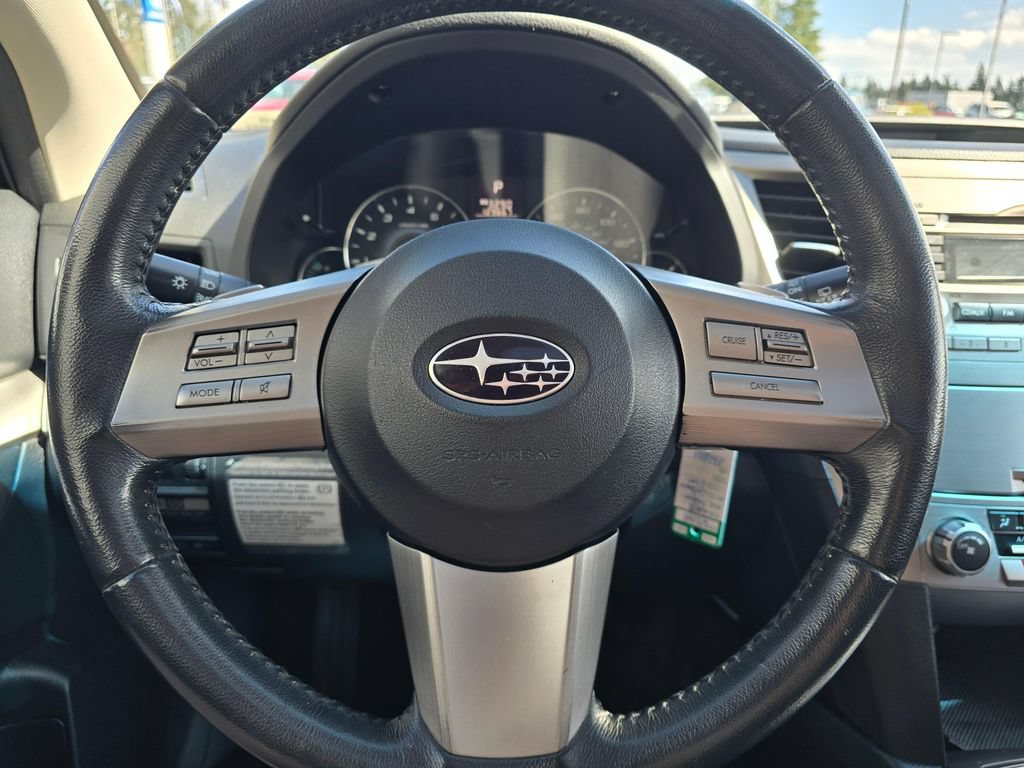 Used 2010 Subaru Outback 2.5i Premium AWD/4WD image 15