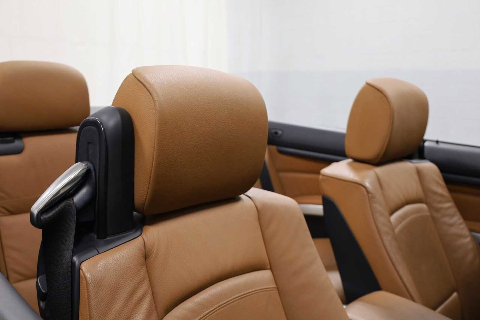 Used 2007 BMW 335i Convertible image 19