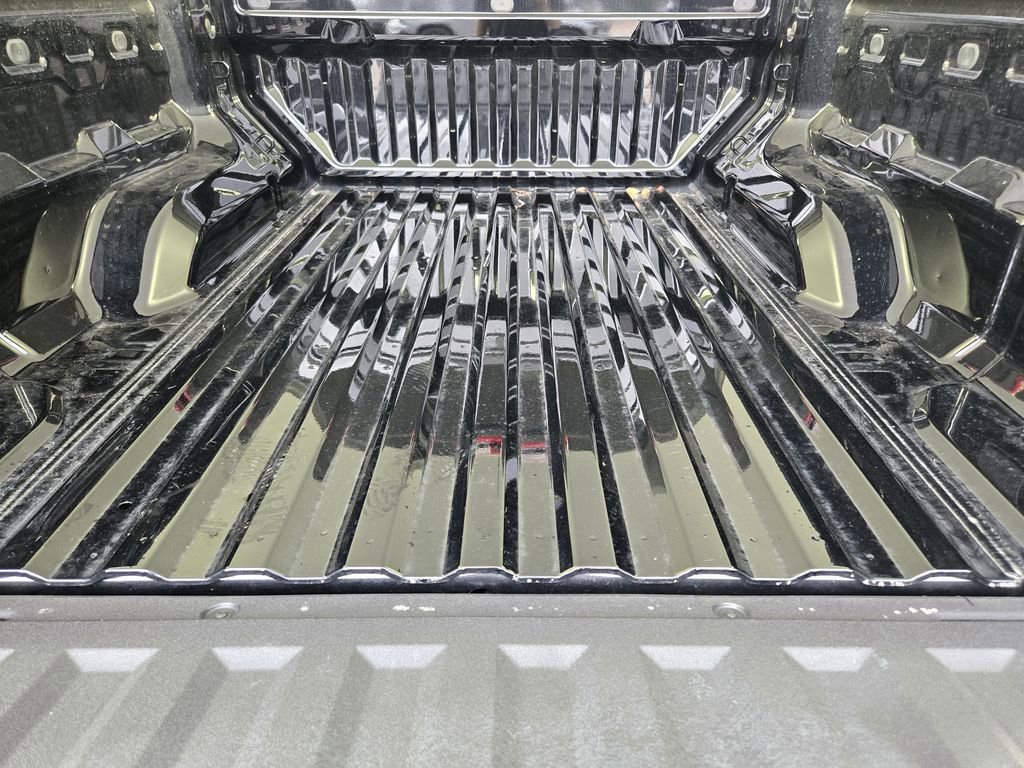 Used 2024 Chevrolet Colorado LT w/ LT Convenience Package II image 38