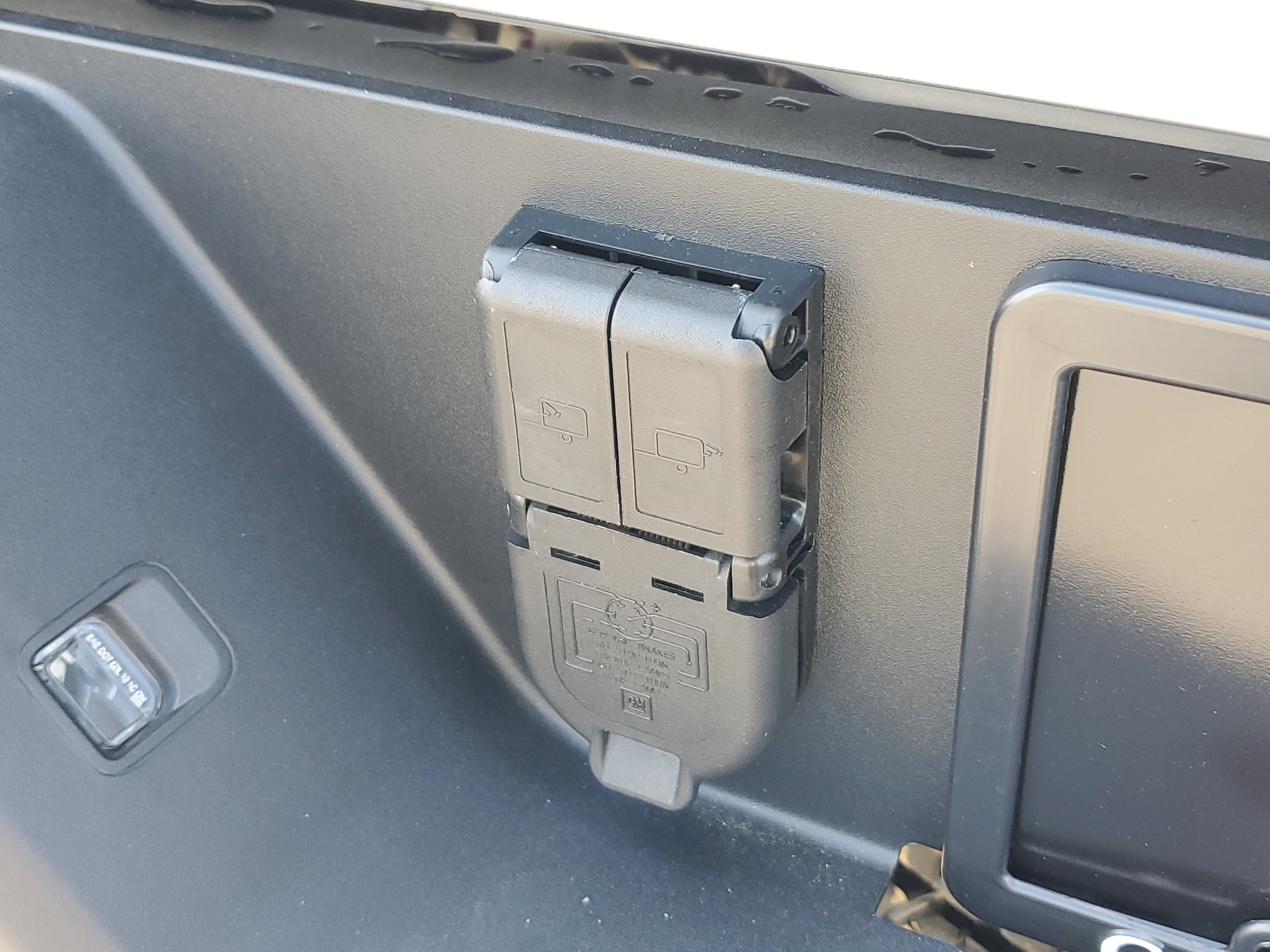 New 2025 GMC Sierra 2500 SLT w/ SLT Convenience Package image 7