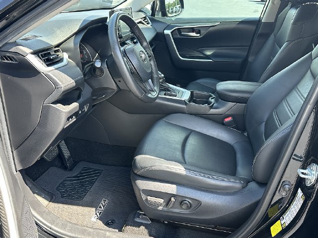 Used 2021 Toyota RAV4 XLE Premium FWD image 18