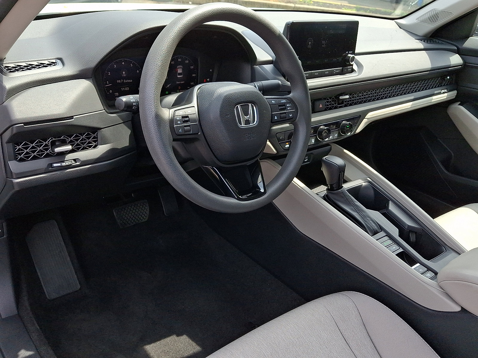 Used 2023 Honda Accord EX image 27