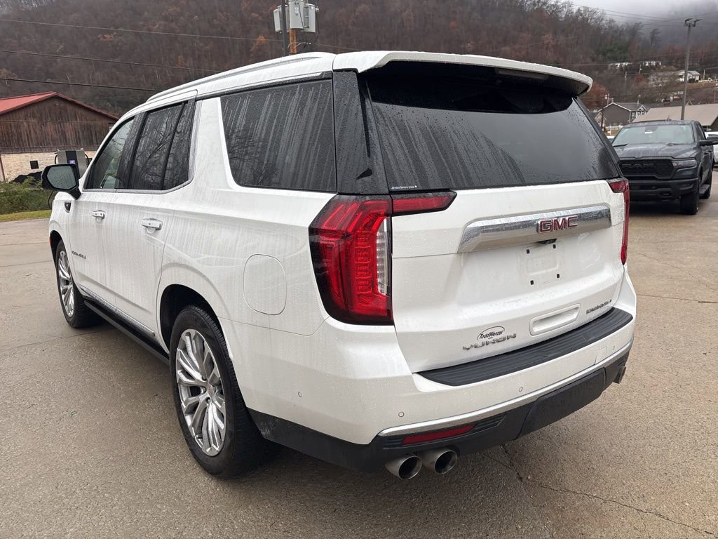 Used 2023 GMC Yukon Denali w/ Denali Reserve Package image 7