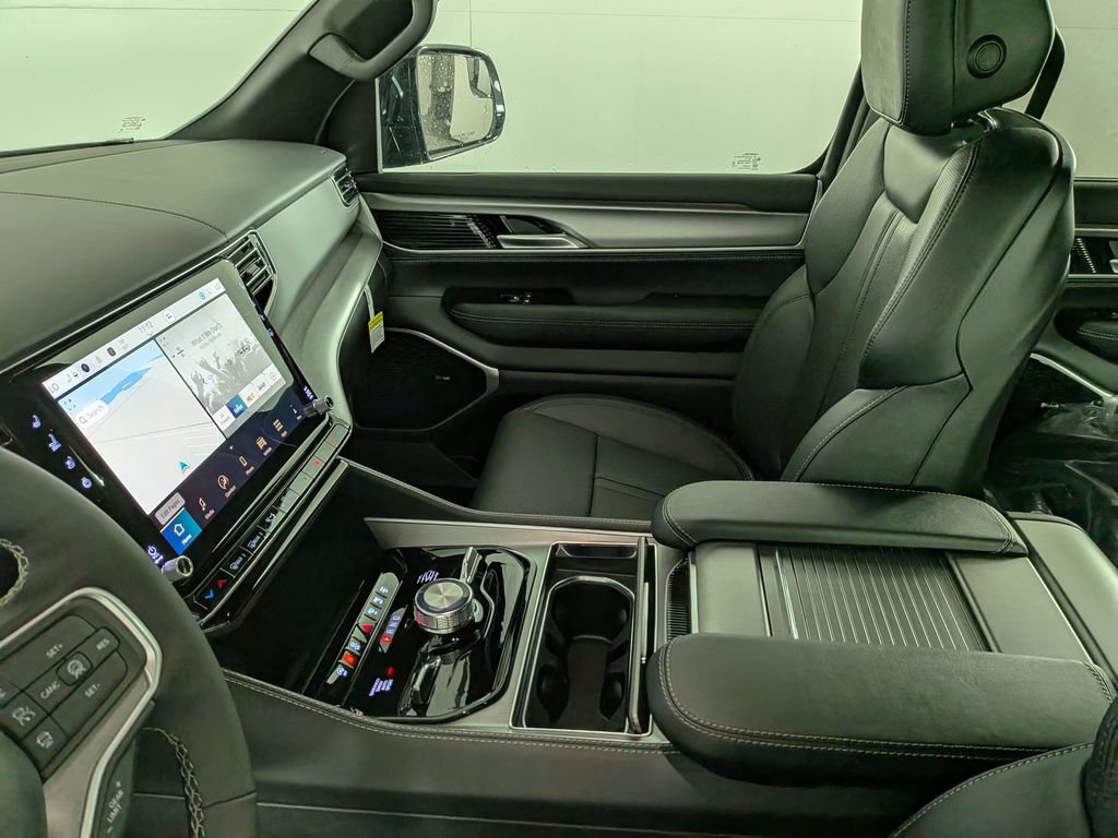 New 2026 Jeep Grand Wagoneer Limited AWD/4WD image 27