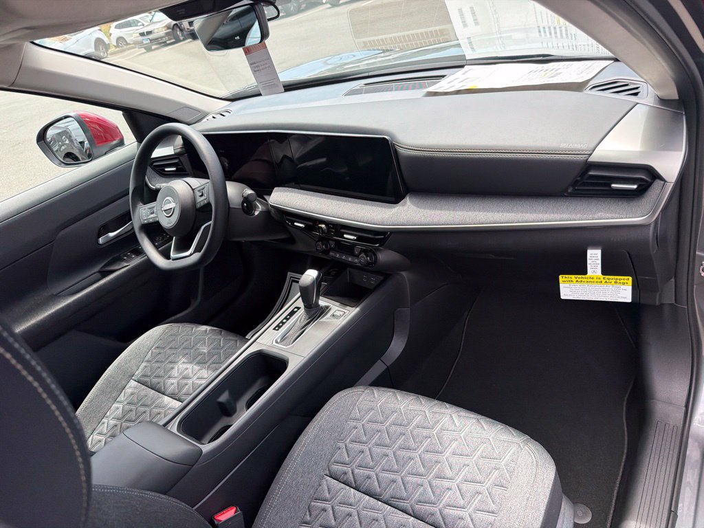 New 2026 Nissan Kicks SV w/ SV Premium Package AWD/4WD image 32
