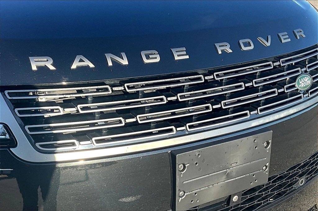 Used 2024 Land Rover Range Rover Sport SE image 29