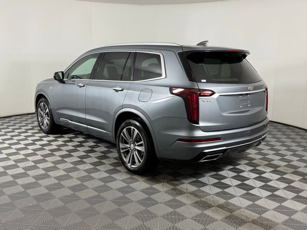 Used 2021 Cadillac XT6 Premium Luxury image 9
