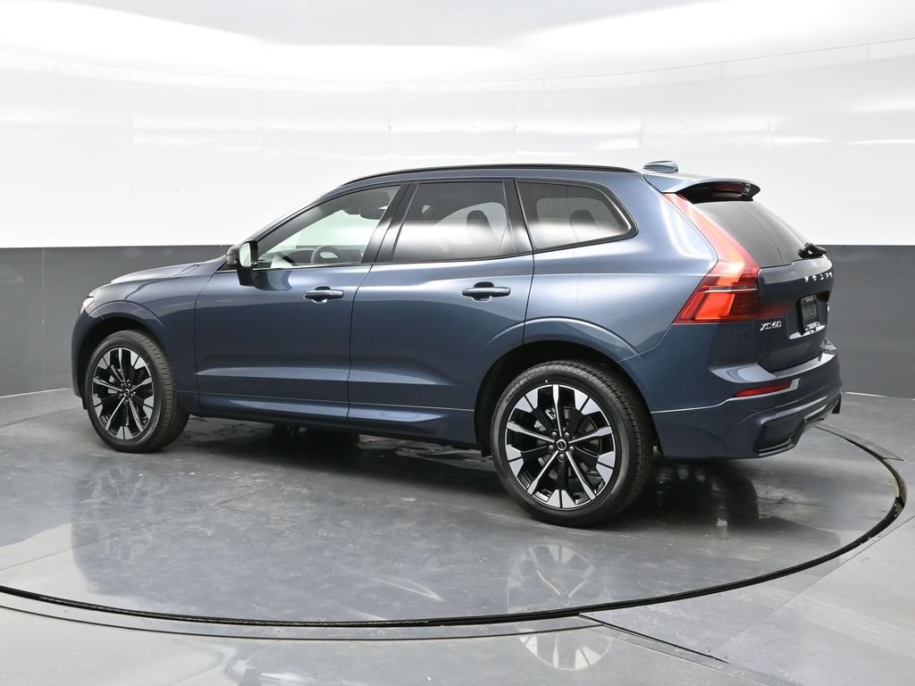 New 2026 Volvo XC60 B5 Plus w/ Climate Package AWD/4WD image 4