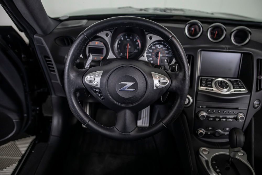 Used 2018 Nissan 370Z Touring image 26