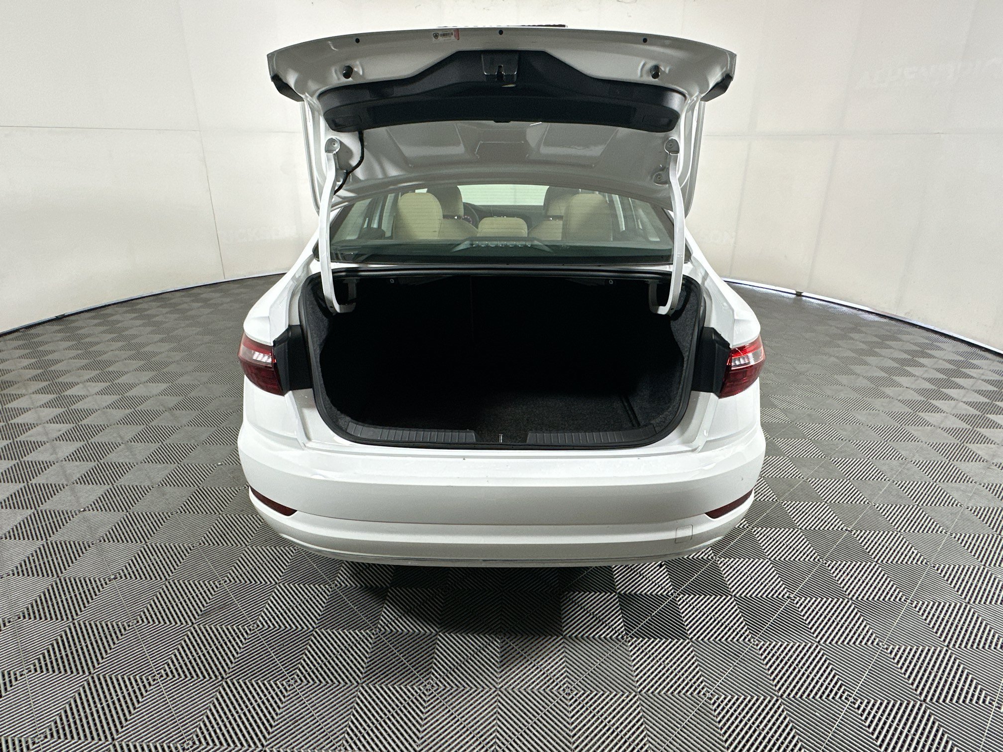 Used 2021 Volkswagen Jetta SEL FWD image 31