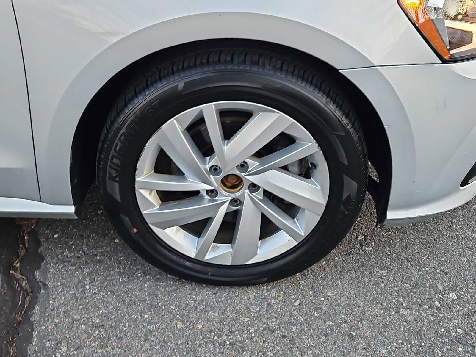 Used 2018 Volkswagen Passat 2.0T SE image 10