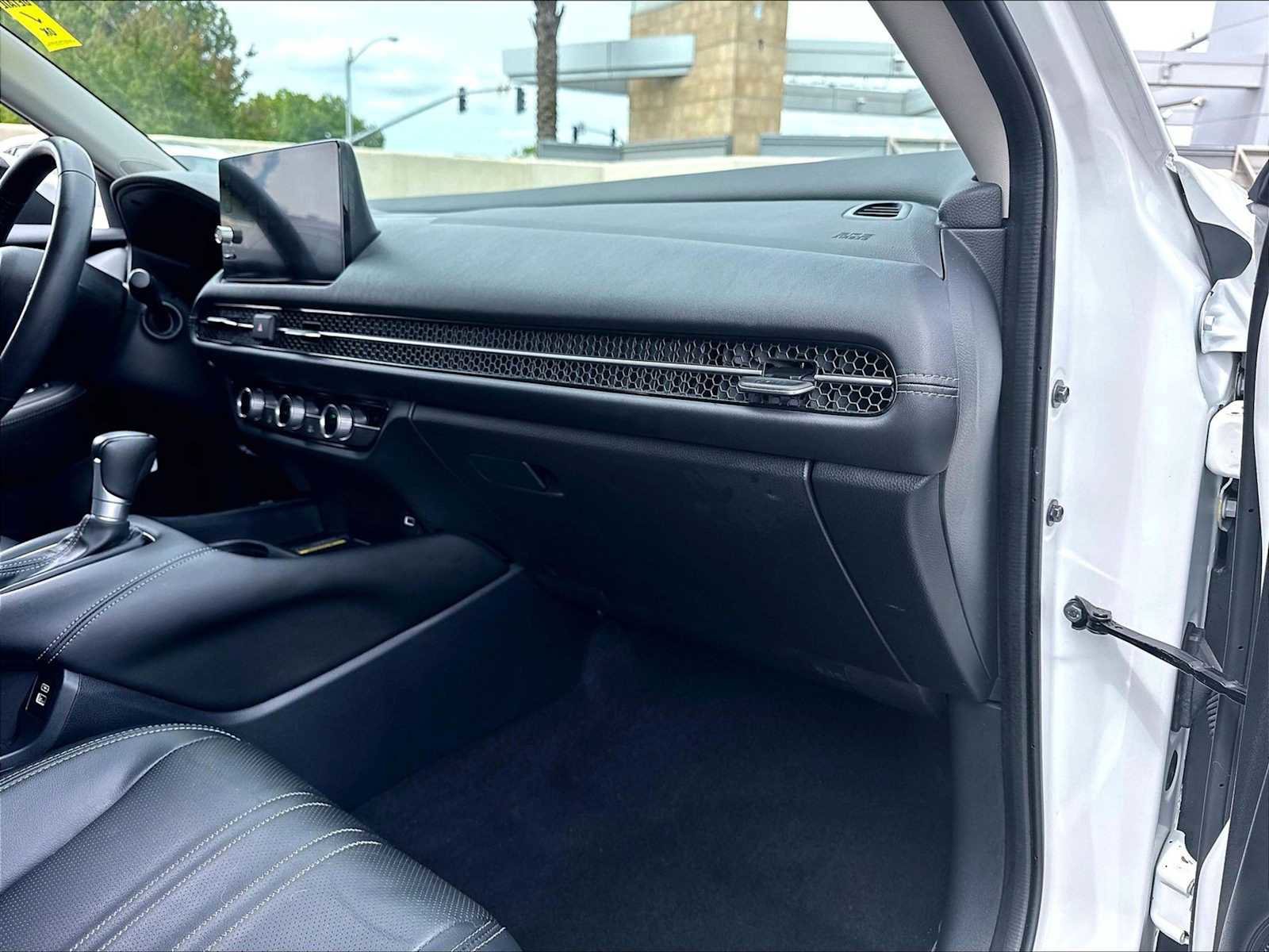 Used 2023 Honda HR-V EX-L image 18