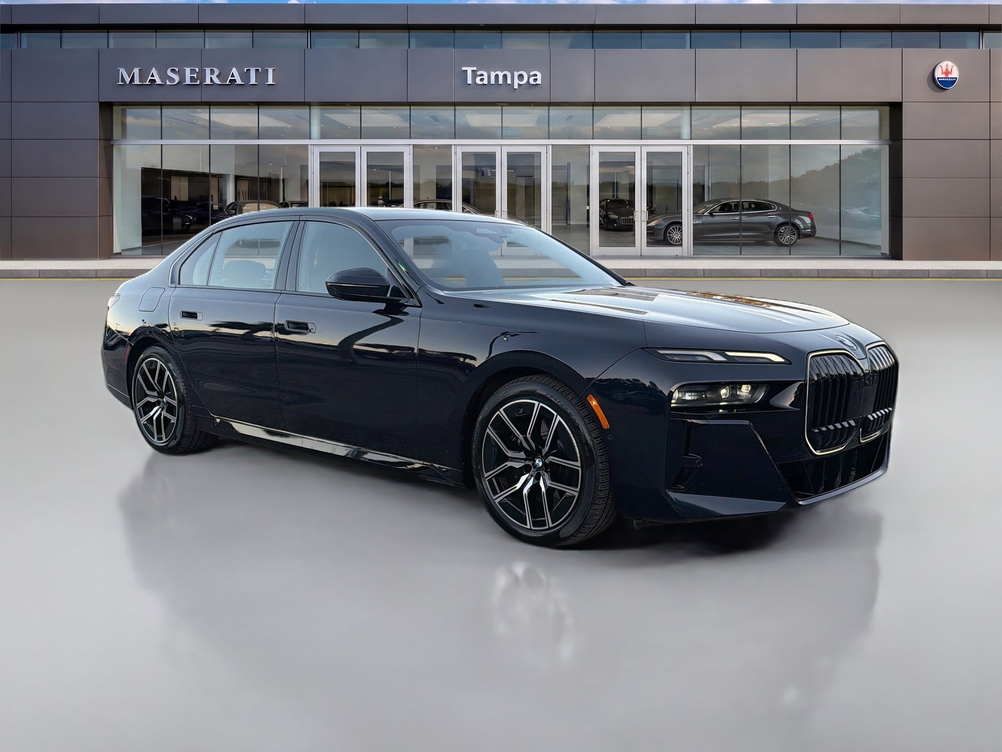 Used 2026 BMW 740i RWD image 1