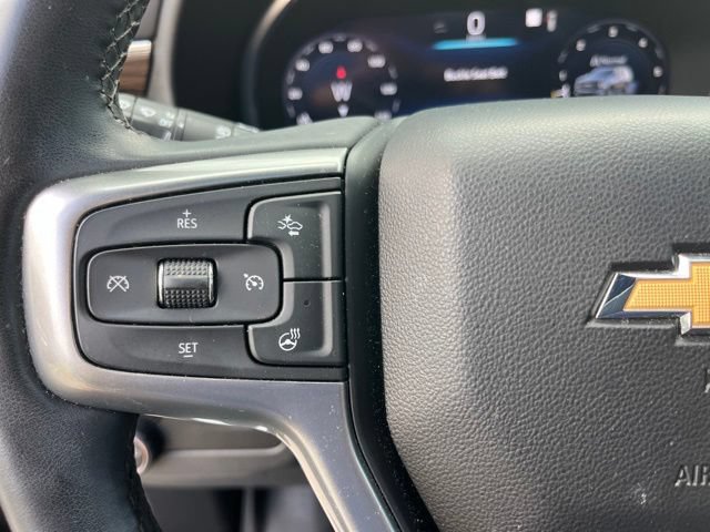 Used 2023 Chevrolet Suburban Premier w/ Premium Package 2 RWD image 17