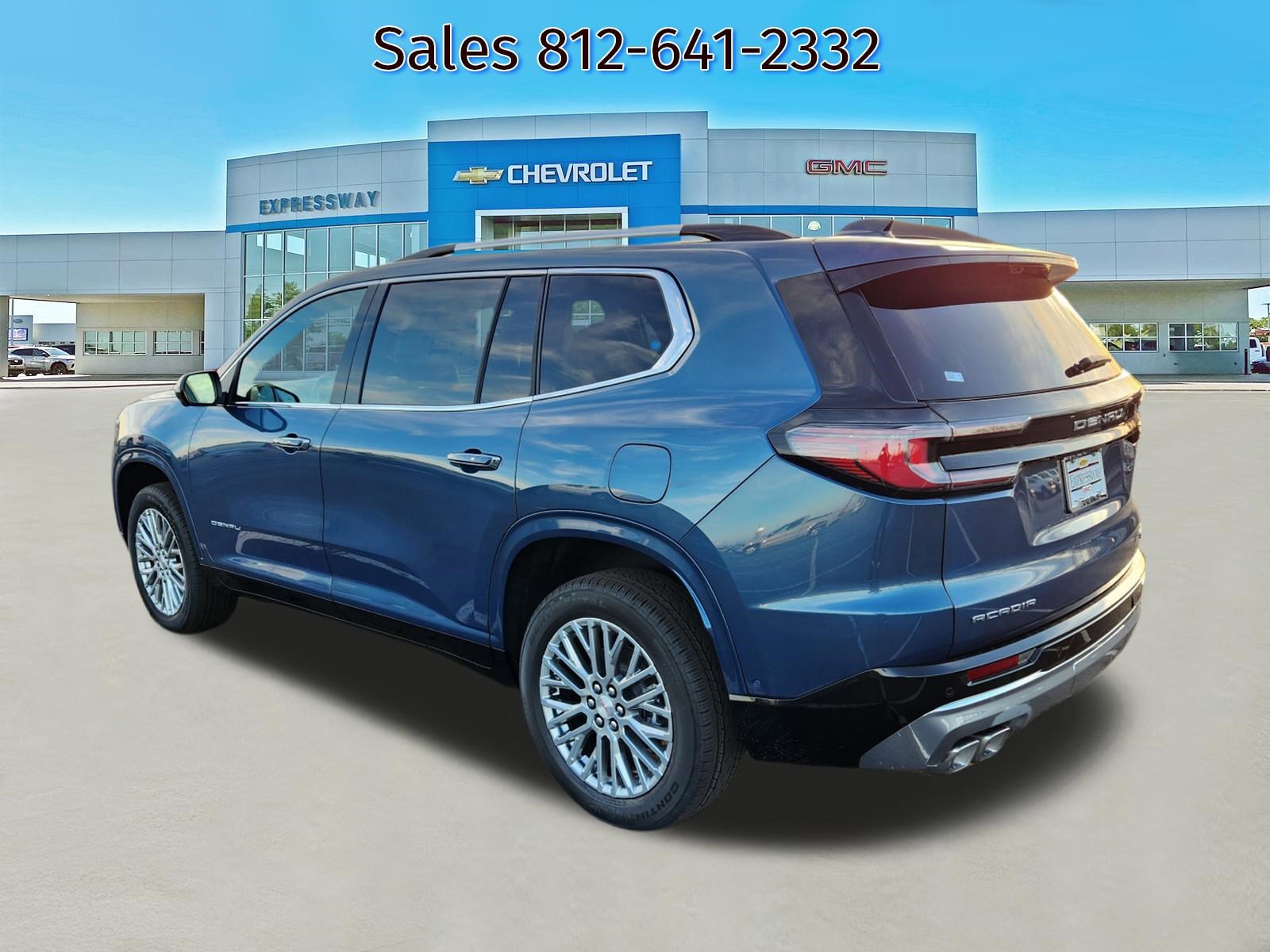 New 2026 GMC Acadia Denali w/ Super Cruise Package image 3