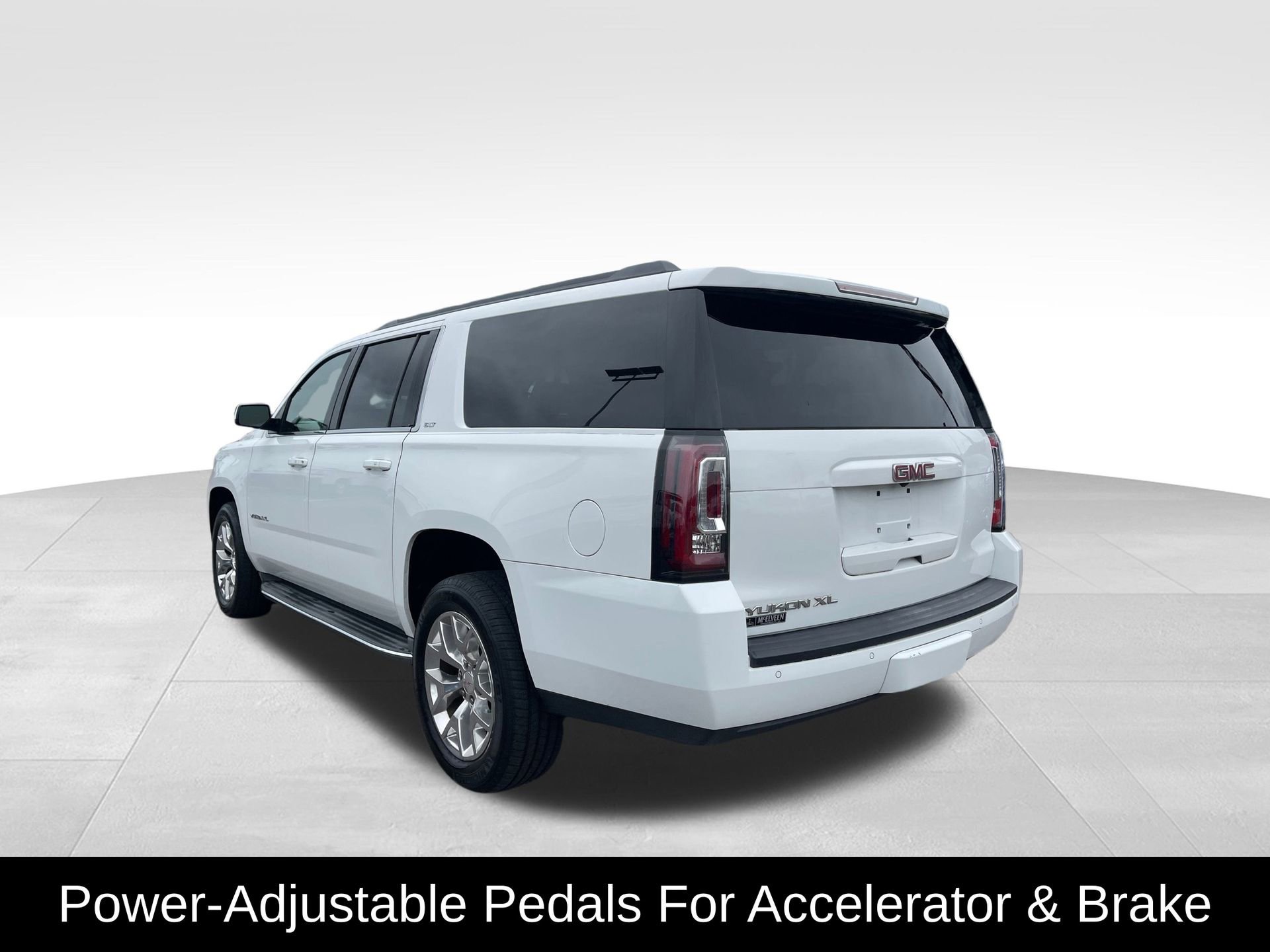 Used 2016 GMC Yukon XL SLT w/ Open Road Package image 8