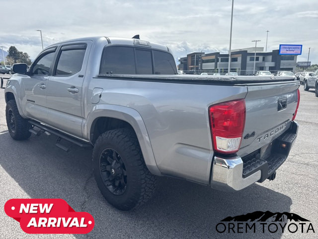 Used 2017 Toyota Tacoma SR5 w/ Tow Package AWD/4WD image 8