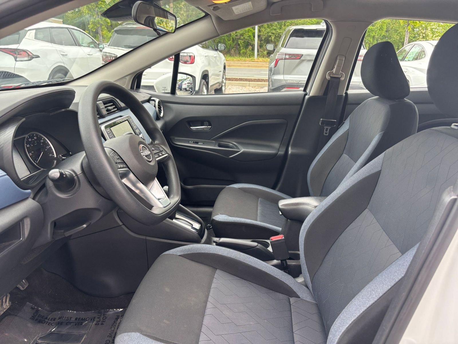 Used 2025 Nissan Versa SV FWD image 22