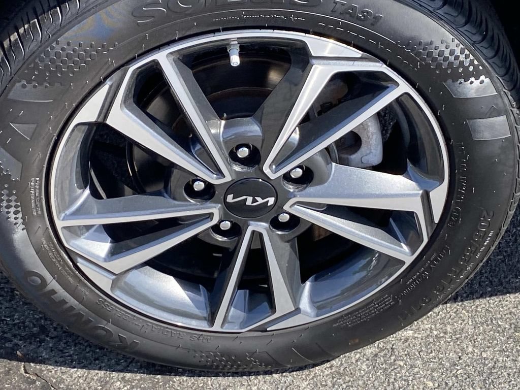 Used 2023 Kia Forte LXS FWD image 26