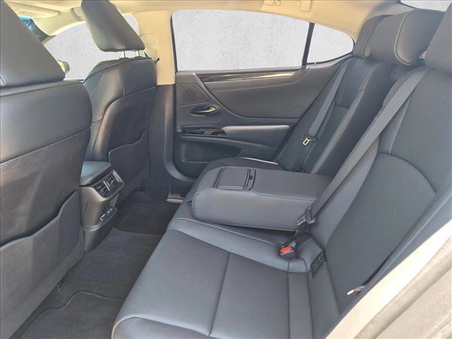 Used 2024 Lexus ES 350 w/ Accessory Package (Z2) FWD image 18
