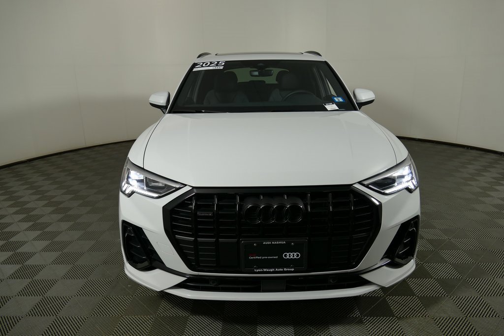 Certified 2025 Audi Q3 2.0T Premium w/ Black Optic Sport Package image 8