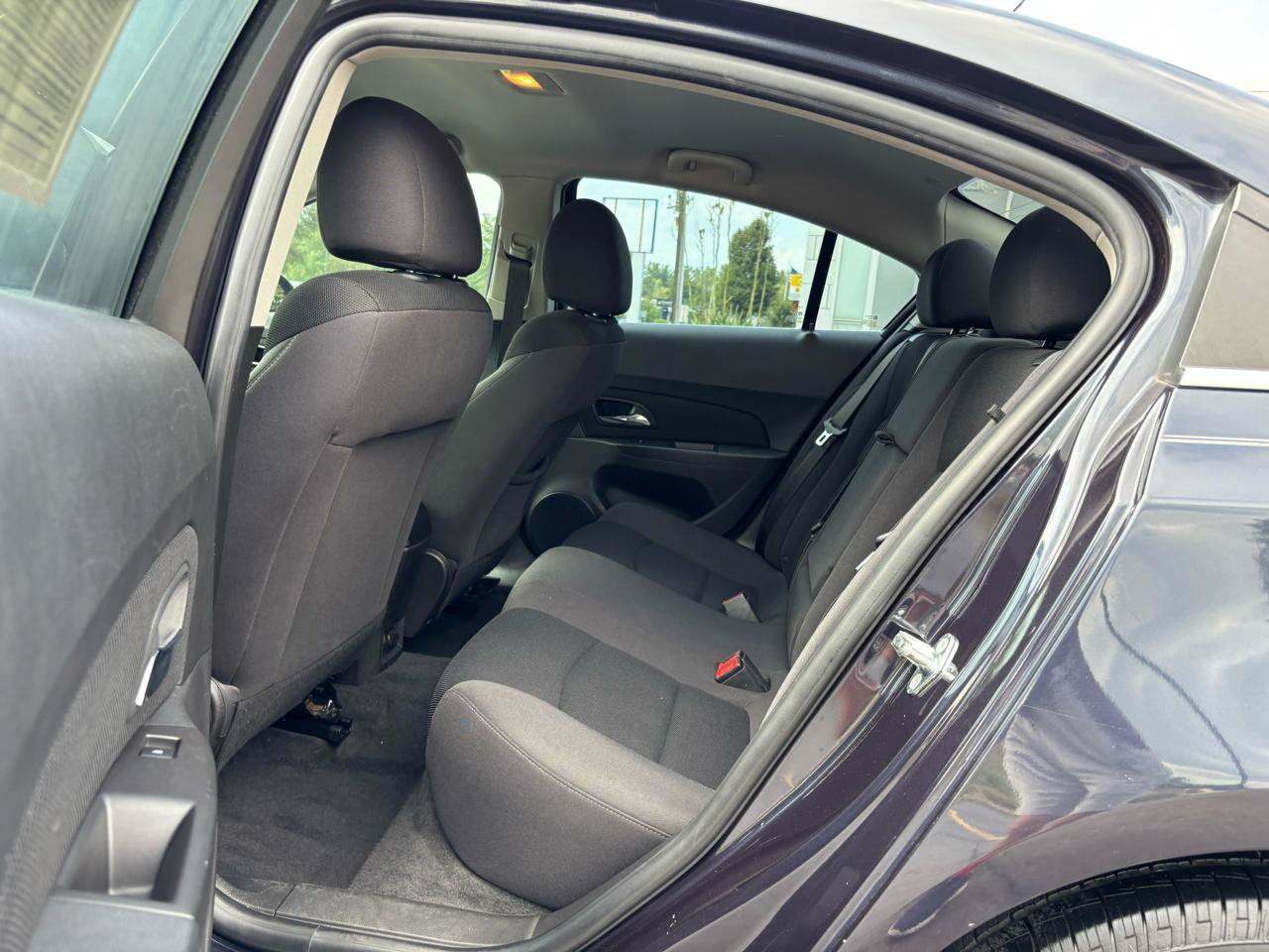 Used 2015 Chevrolet Cruze LT w/ RS Package FWD image 28
