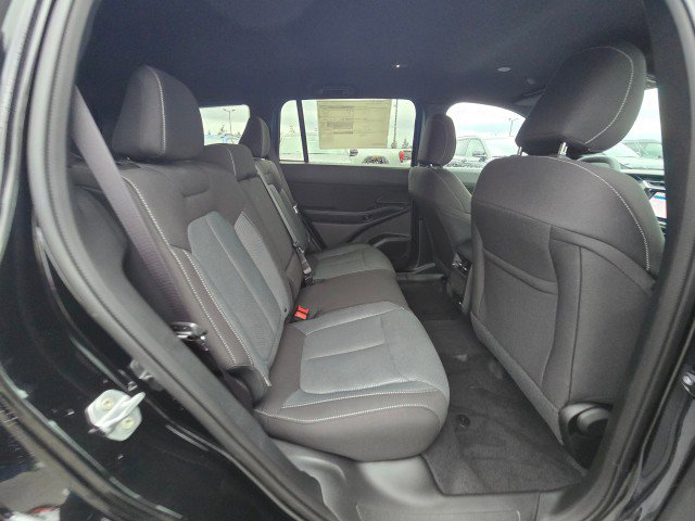 New 2026 Jeep Cherokee Laredo image 15