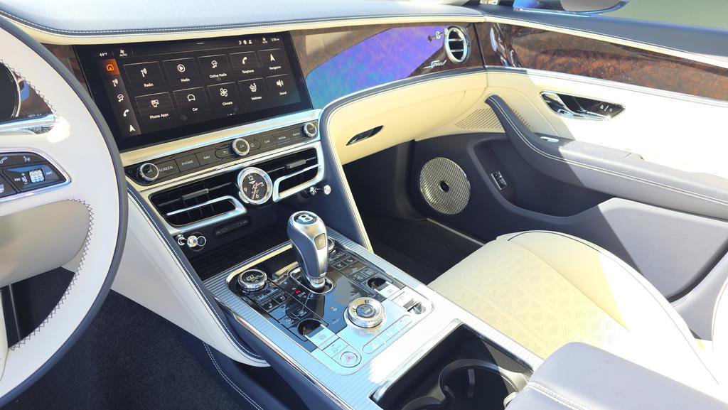 New 2025 Bentley Flying Spur Plug-In Hybrid AWD/4WD image 25