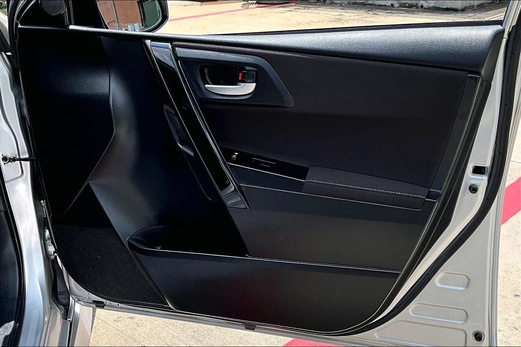 Used 2017 Toyota Corolla iM FWD image 16
