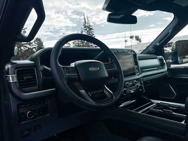 Used 2024 Ford F350 Platinum image 9