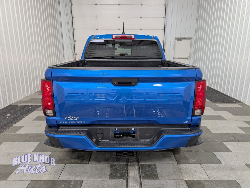 Used 2024 Chevrolet Colorado LT w/ LT Convenience Package II AWD/4WD image 4