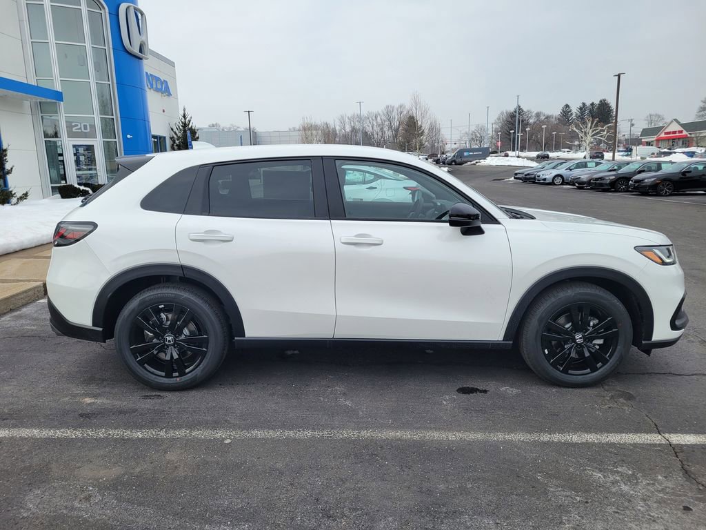 New 2026 Honda HR-V Sport image 2