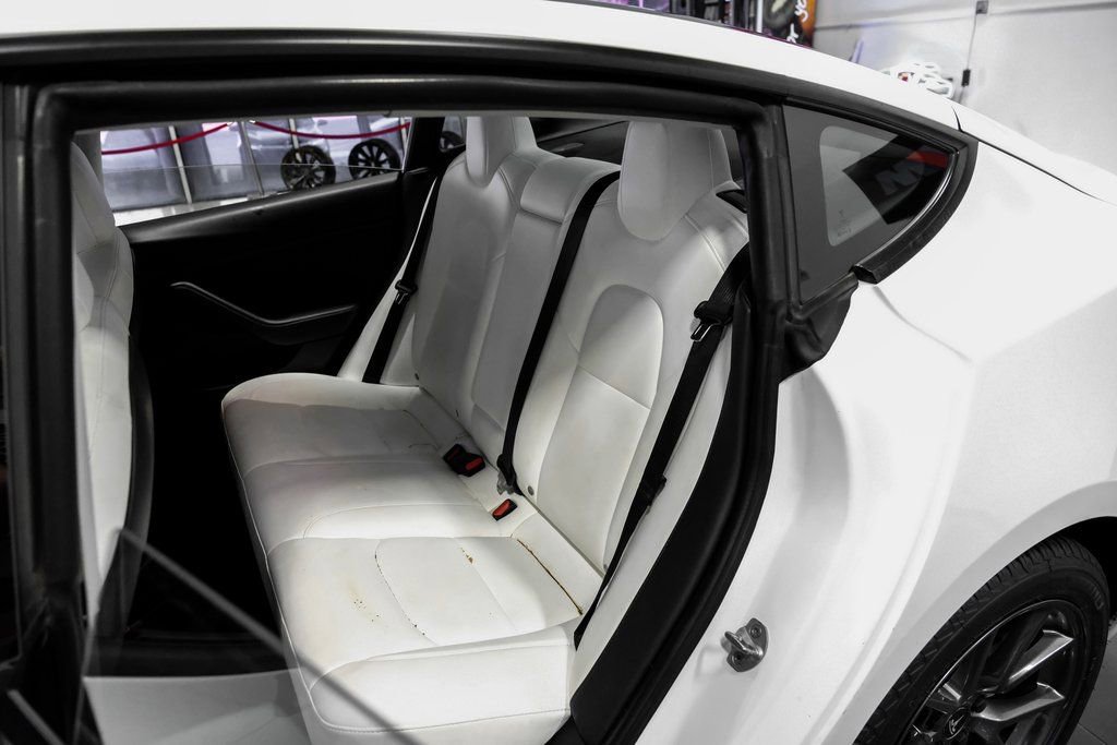 Used 2021 Tesla Model 3 Standard Range Plus image 30