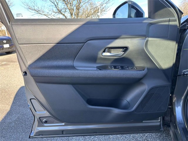 New 2026 Nissan Kicks SV w/ SV Premium Package image 14