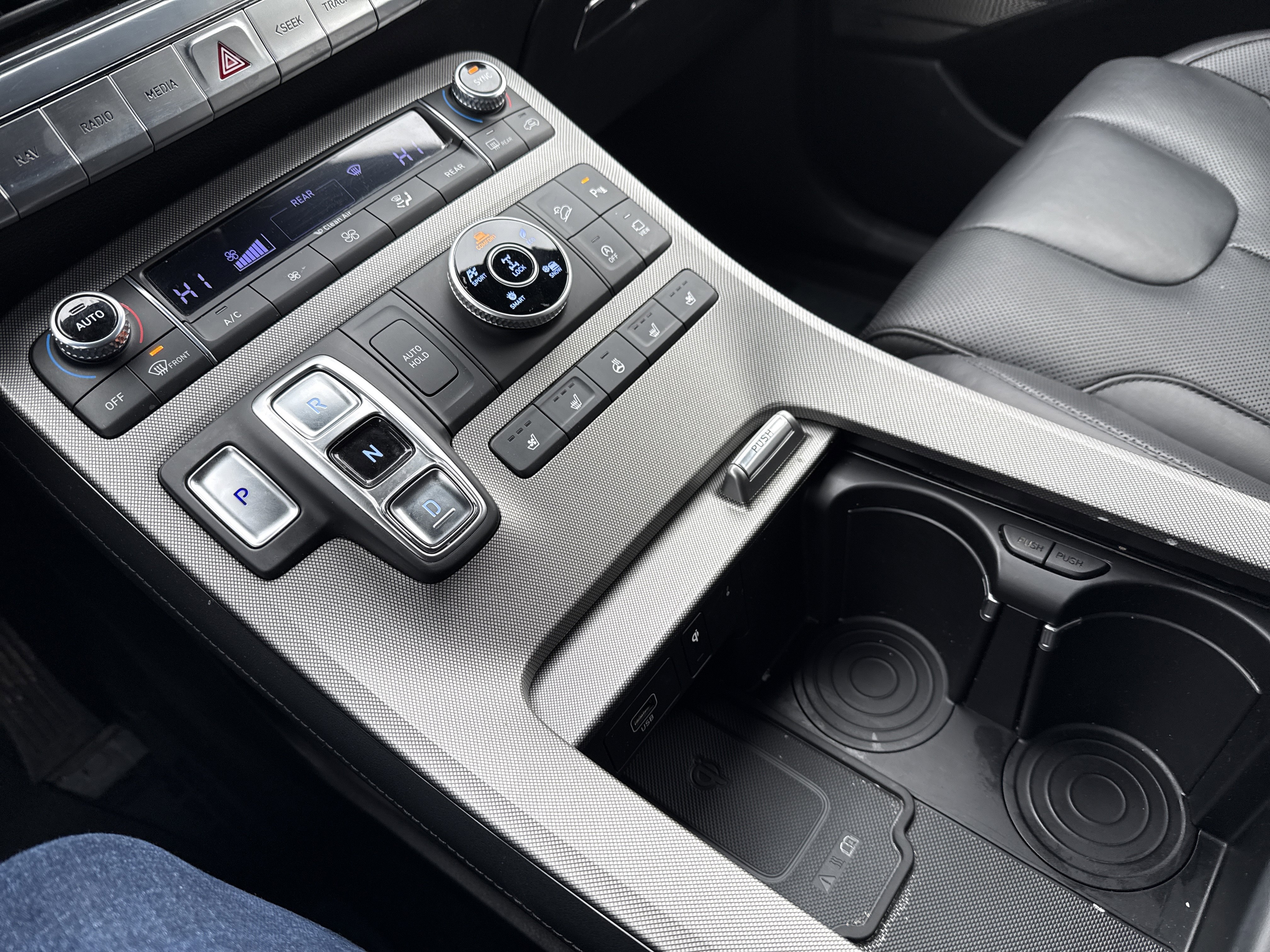 Used 2021 Hyundai Palisade Calligraphy image 24