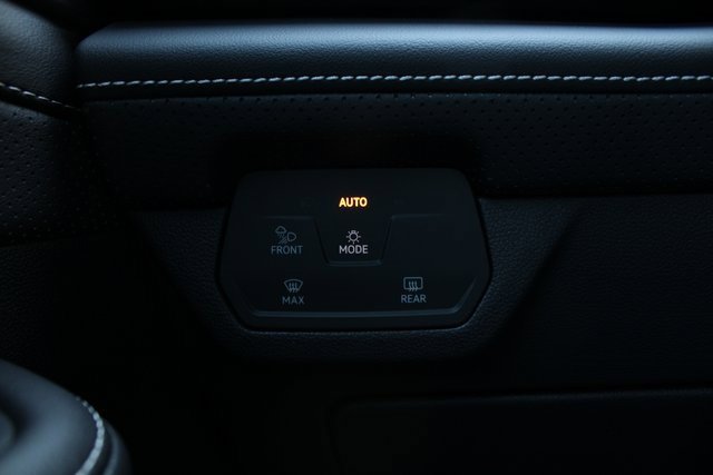 New 2026 Volkswagen Atlas Cross Sport SE image 17