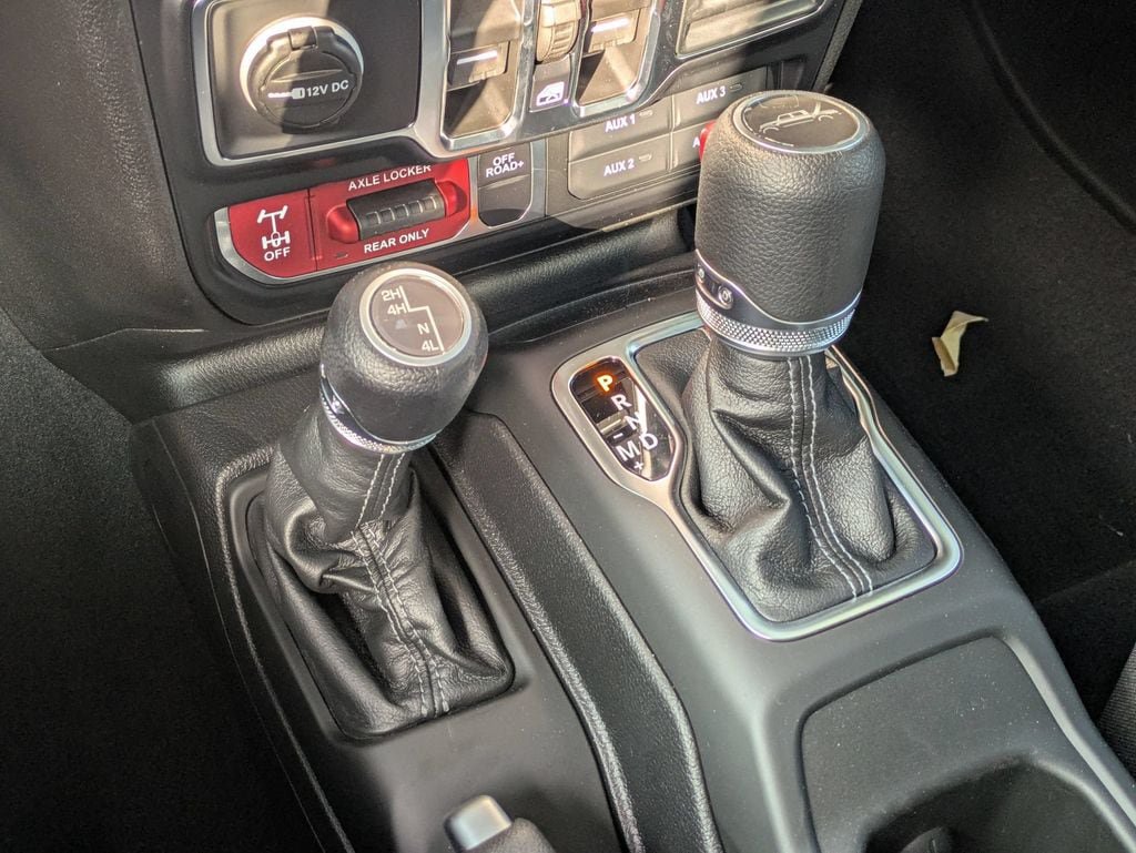 New 2026 Jeep Gladiator Sport AWD/4WD image 17