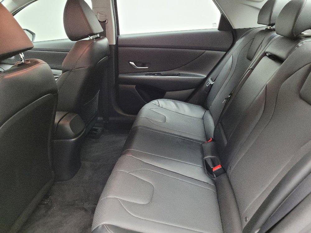 Used 2023 Hyundai Elantra Limited FWD image 18